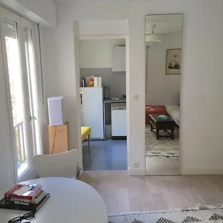 Flat In Le Marais With 2 Bedrooms * Paris