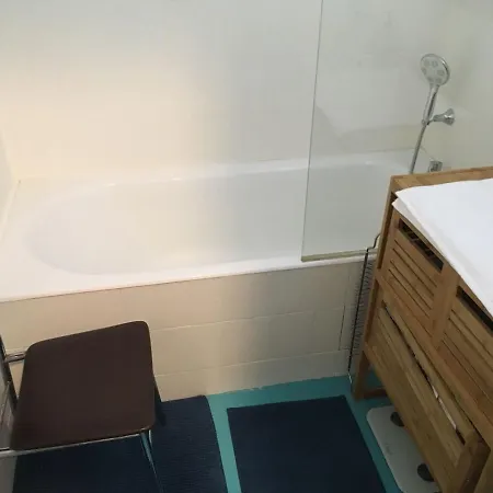 Flat In Le Marais With 2 Bedrooms Daire